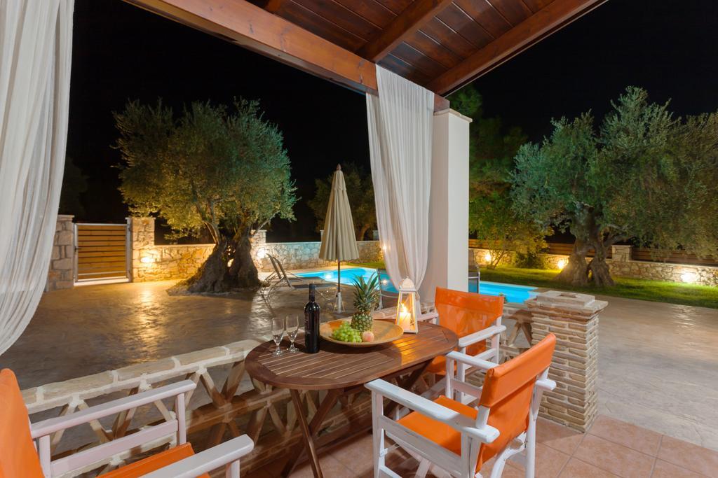 Evalexia Villa - Luxury Villa With Private Pool Near Laganas Perfect For Groups By Villa Mana Gers กาลามากี ภายนอก รูปภาพ