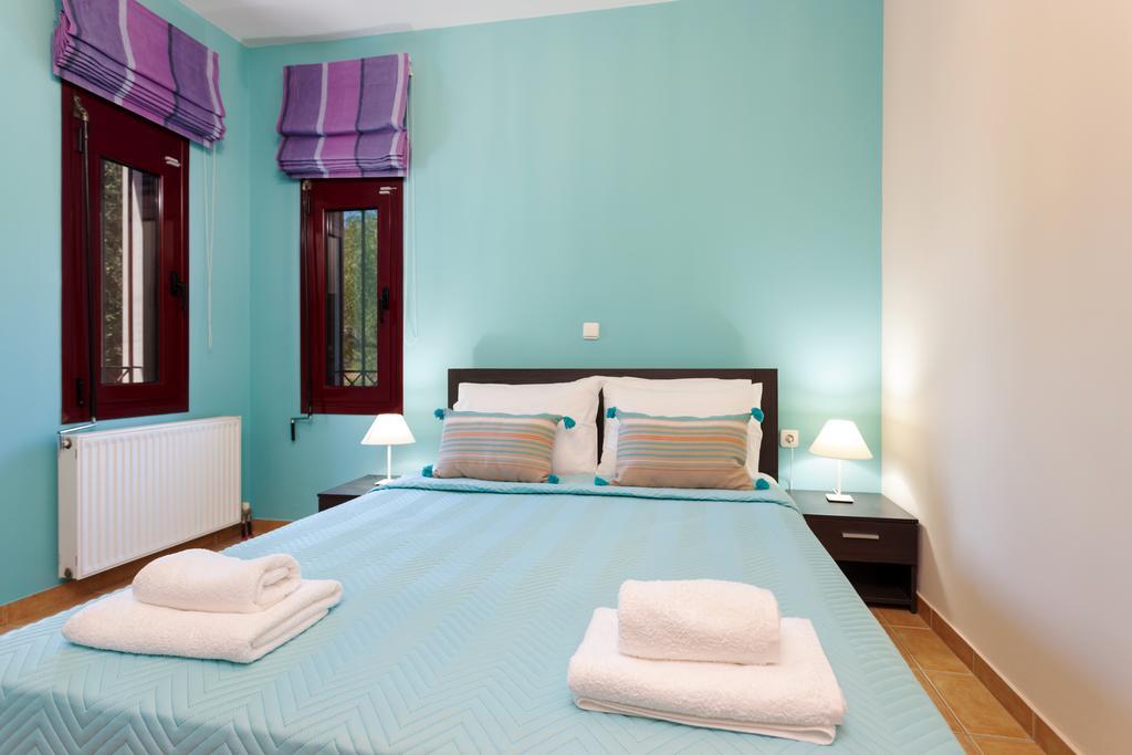 Evalexia Villa - Luxury Villa With Private Pool Near Laganas Perfect For Groups By Villa Mana Gers กาลามากี ภายนอก รูปภาพ